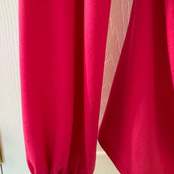 Ellen Tracy Preowned Twist Top with Blouson Sleeves Magenta Size Medium Workwear - Picture 2 of 5